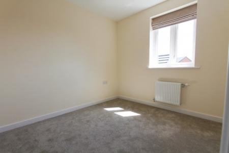 4 bedroom Detached house to let in Macaulay Road, Bishops Itchington, CV47