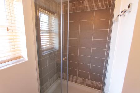 4 bedroom Detached house to let in Macaulay Road, Bishops Itchington, CV47
