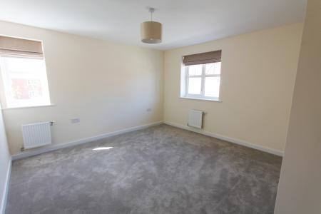 4 bedroom Detached house to let in Macaulay Road, Bishops Itchington, CV47