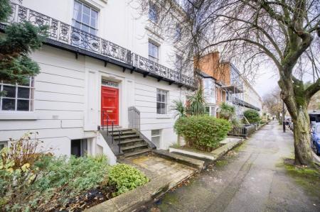 1 bedroom Flat to let in Leam Terrace, Leamington Spa, CV31