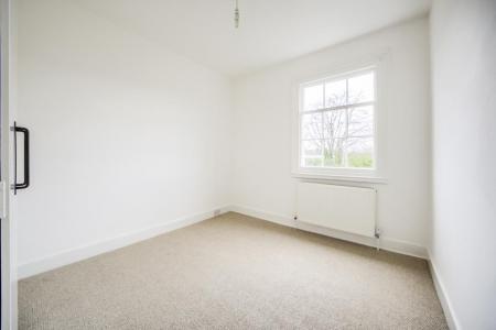 1 bedroom Flat to let in Leam Terrace, Leamington Spa, CV31