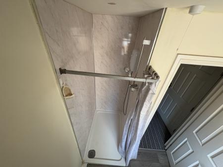 1 bedroom Flat to let in St Marys Road, Leamington Spa, CV31