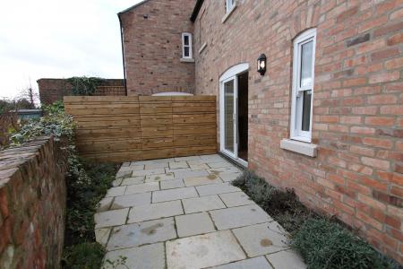 2 bedroom Terraced House to let in Edward Street, Leamington Spa, CV32