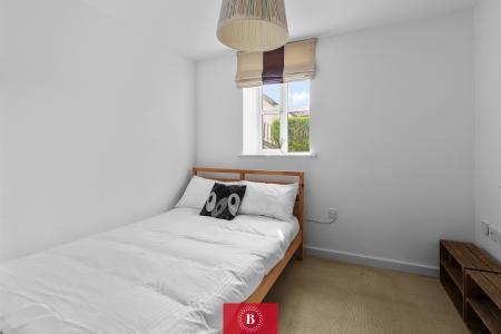 2 bedroom Flat to let in Albert Street, Warwick, CV34