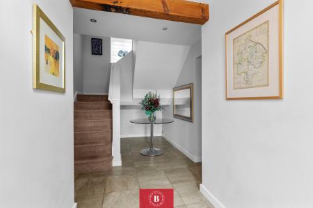 2 bedroom Flat to let in Albert Street, Warwick, CV34