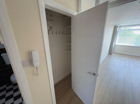 2 bedroom Flat to let in Newbold Terrace East, Leamington Spa, CV32