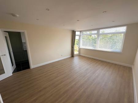2 bedroom Flat to let in Newbold Terrace East, Leamington Spa, CV32