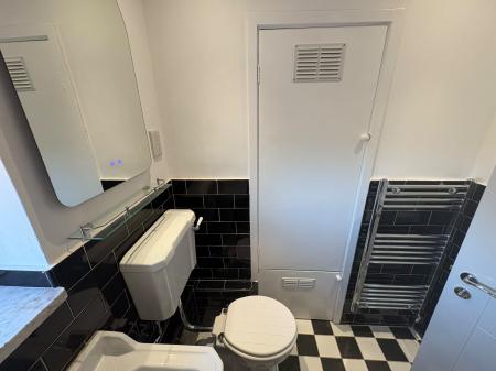2 bedroom Flat to let in Newbold Terrace East, Leamington Spa, CV32