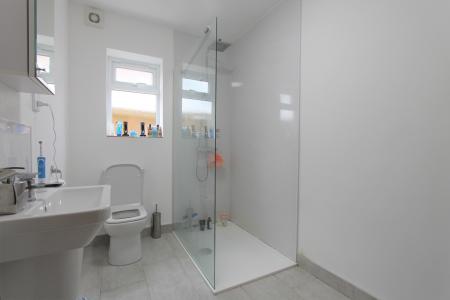 1 bedroom Flat to let in Cape Road, Warwick, CV34