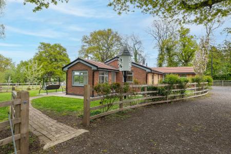 2 bedroom Detached bungalow to let in Burnthurst Lane, Princethorpe, CV23