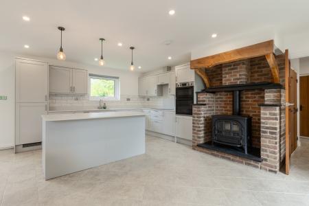 2 bedroom Detached bungalow to let in Burnthurst Lane, Princethorpe, CV23
