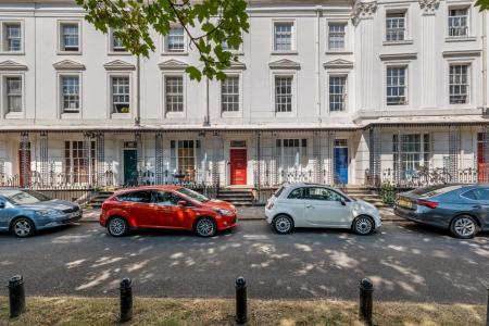 1 bedroom Apartment for sale in Lansdowne Crescent, Willes Road, Leamington Spa