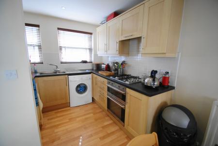 2 bedroom End of terrace house to let in Beaconsfield Street West, Leamington Spa, CV31