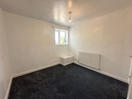 3 bedroom Apartment to let in Cowdray Close, Leamington Spa, CV31