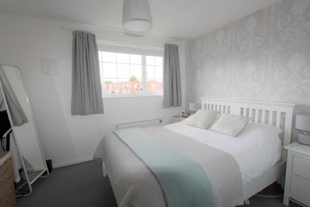 2 bedroom Semi-detached house to let in Erica Drive, Leamington Spa, CV31