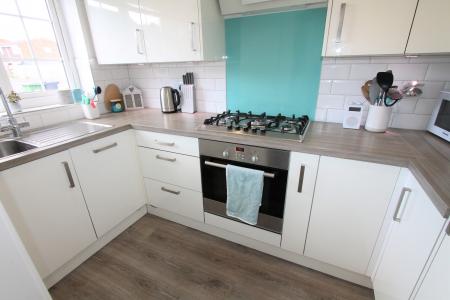 2 bedroom Semi-detached house to let in Erica Drive, Leamington Spa, CV31