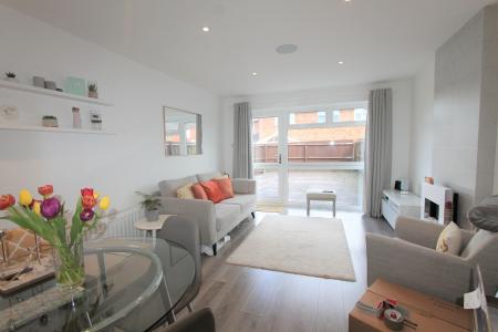 2 bedroom Semi-detached house to let in Erica Drive, Leamington Spa, CV31