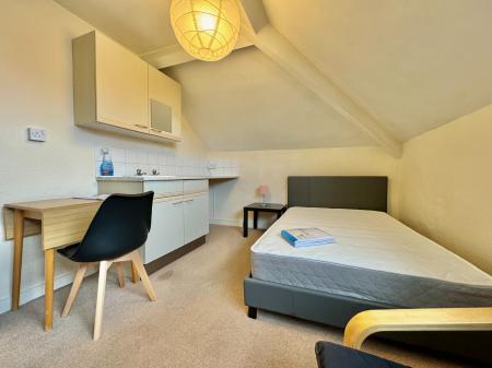 1 bedroom House share to let in Adelaide Road, Leamington Spa, CV31