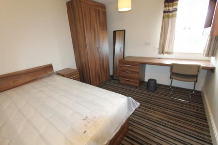 6 bedroom Flat to let in Old Warwick Road, Leamington Spa, CV31