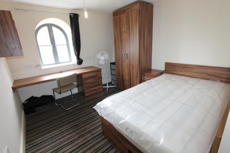 6 bedroom Flat to let in Old Warwick Road, Leamington Spa, CV31