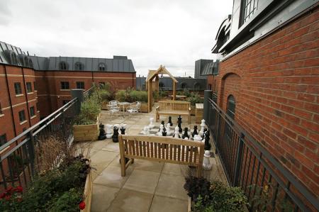 6 bedroom Flat to let in Old Warwick Road, Leamington Spa, CV31