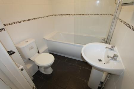 6 bedroom Flat to let in Old Warwick Road, Leamington Spa, CV31
