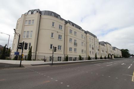 6 bedroom Flat to let in Old Warwick Road, Leamington Spa, CV31