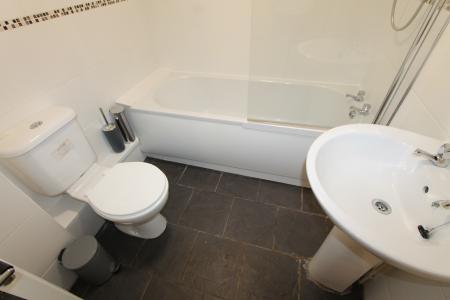 6 bedroom Flat to let in Old Warwick Road, Leamington Spa, CV31