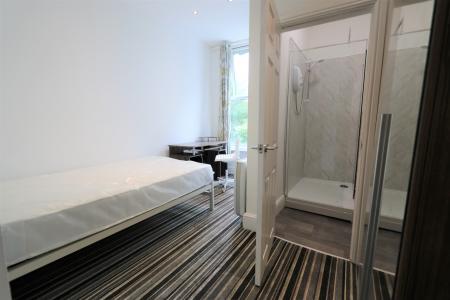 2 bedroom Flat to let in St Marys Road, Leamington Spa, CV31