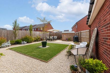 3 bedroom Semi-detached house for sale in Balsam Lane, Warwick