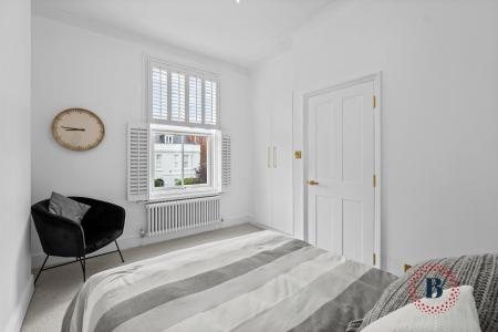 2 bedroom Flat to let in Russell Terrace, Leamington Spa, CV31