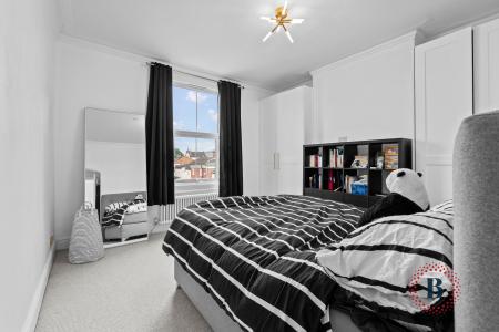 2 bedroom Flat to let in Russell Terrace, Leamington Spa, CV31