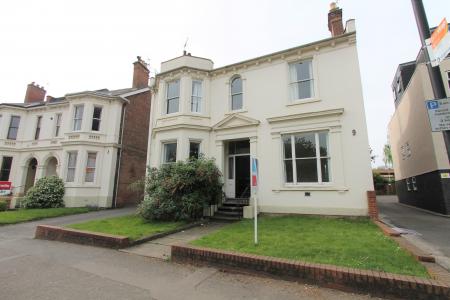 1 bedroom Flat to let in Avenue Road, Leamington Spa, CV31