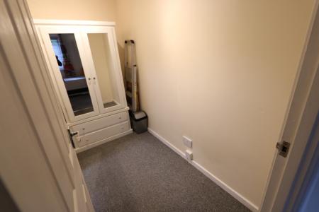 1 bedroom Studio flat to let in Ebourne Close, Kenilworth, CV8