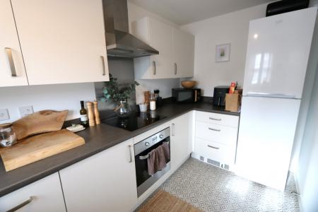2 bedroom Semi-detached house to let in Honeysuckle Lane, Warwick, CV34