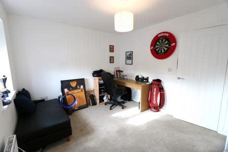 2 bedroom Semi-detached house to let in Honeysuckle Lane, Warwick, CV34