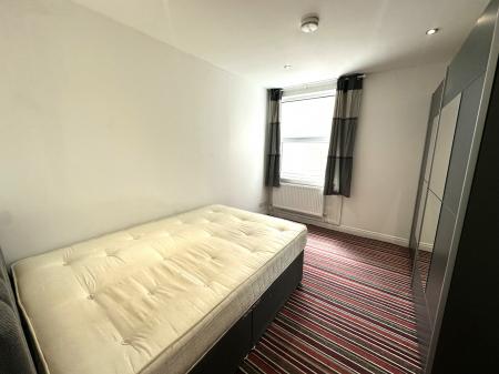 1 bedroom Flat to let in St Marys Road, Leamington Spa, CV31