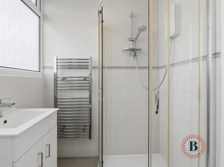 1 bedroom Apartment for sale in Willes Road, Leamington Spa
