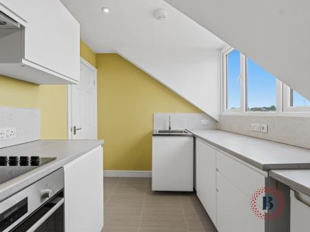 1 bedroom Apartment for sale in Willes Road, Leamington Spa