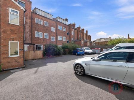 1 bedroom Apartment for sale in Willes Road, Leamington Spa