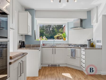 4 bedroom House for sale in Beaufort Avenue, Leamington Spa