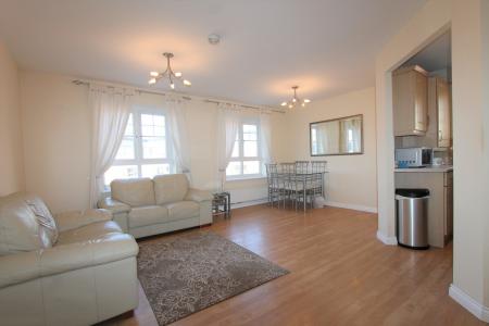 1 bedroom Flat to let in Turberville Place, Warwick, CV34