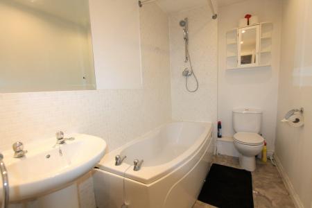 1 bedroom Flat to let in Turberville Place, Warwick, CV34