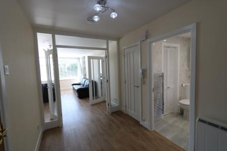 2 bedroom Flat to let in Newbold Lawns, Newbold Terrace East, Leamington Spa, CV32