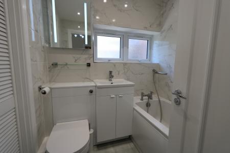 2 bedroom Flat to let in Newbold Lawns, Newbold Terrace East, Leamington Spa, CV32