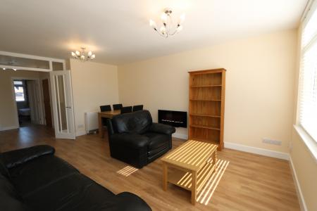 2 bedroom Flat to let in Newbold Lawns, Newbold Terrace East, Leamington Spa, CV32