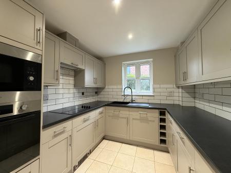 2 bedroom Flat to let in Birch End, All Saints Road, Warwick, CV34