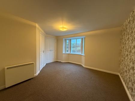 2 bedroom Flat to let in Birch End, All Saints Road, Warwick, CV34