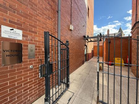 2 bedroom Flat to let in 26 Livery Street, Leamington Spa, CV32