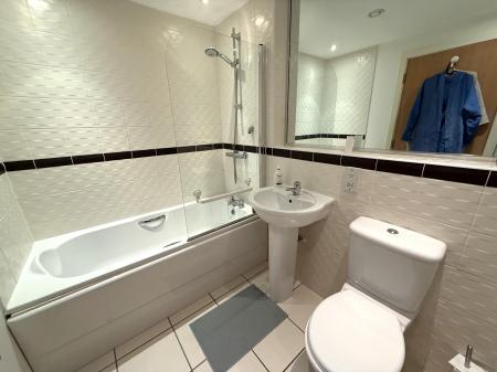 2 bedroom Flat to let in 26 Livery Street, Leamington Spa, CV32